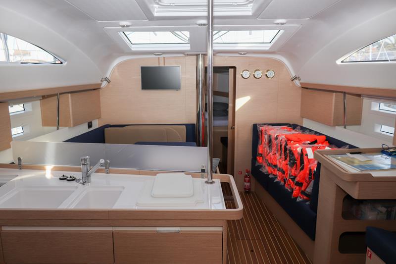 Book yachts online - sailboat - Elan 45 Impression - Goldfinger  - rent