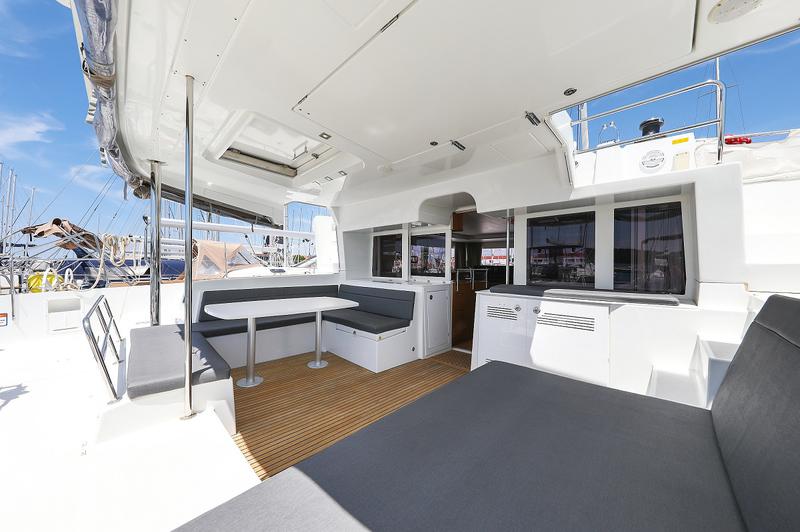 Book yachts online - catamaran - Lagoon 450 - Paula &amp; Hana - rent