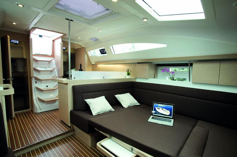Book yachts online - sailboat - Elan 45 Impression - Her Majesty  - rent