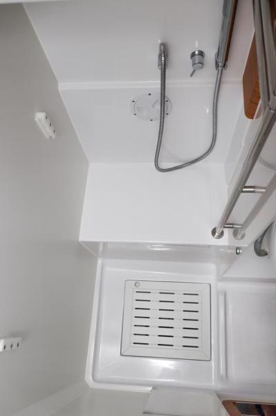 Book yachts online - sailboat - Elan 45 Impression - Her Majesty  - rent