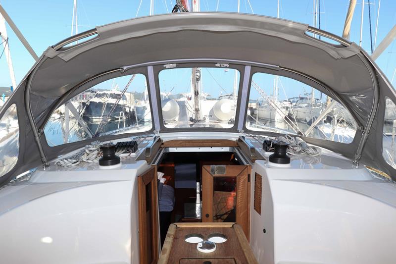 Book yachts online - sailboat - Bavaria Cruiser 34 - 3 cab - Aria  - rent