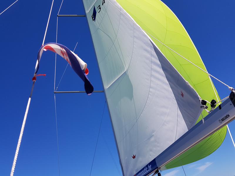 Book yachts online - sailboat - Bavaria Cruiser 34 - 3 cab - Aria  - rent