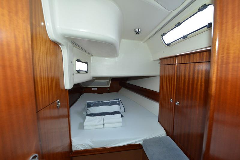 Book yachts online - sailboat - Bavaria 44 Cruiser - Moneta  - rent