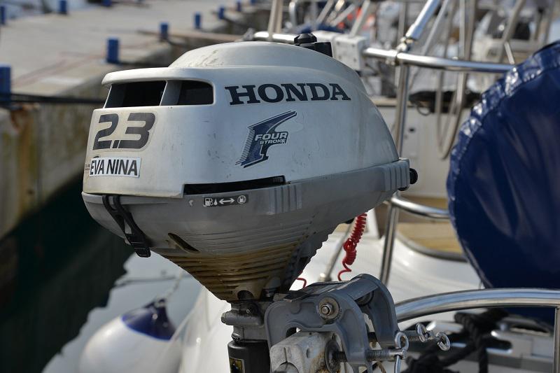 Book yachts online - sailboat - Bavaria 44 Cruiser - Moneta  - rent