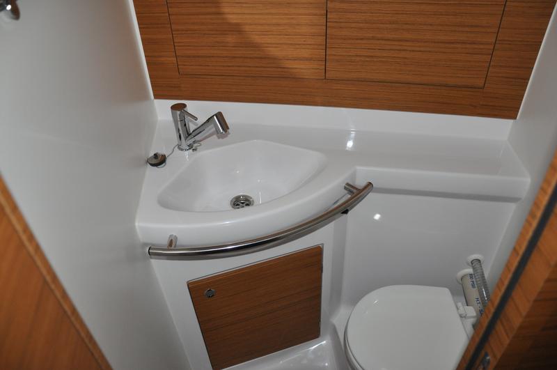 Book yachts online - sailboat - Elan 40 Impression - Evita - rent