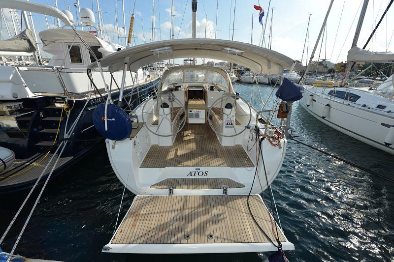 Book yachts online - sailboat - Bavaria Cruiser 40 - Atos - rent