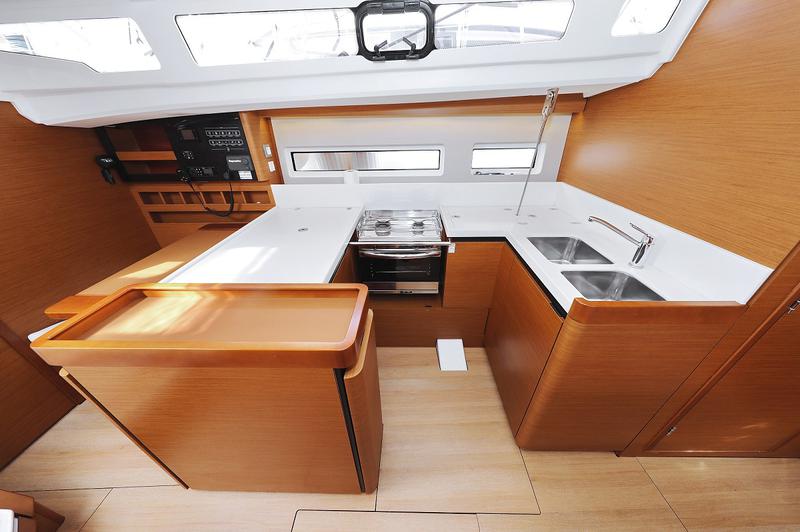 Book yachts online - sailboat - Sun Odyssey 440 - Waka - rent
