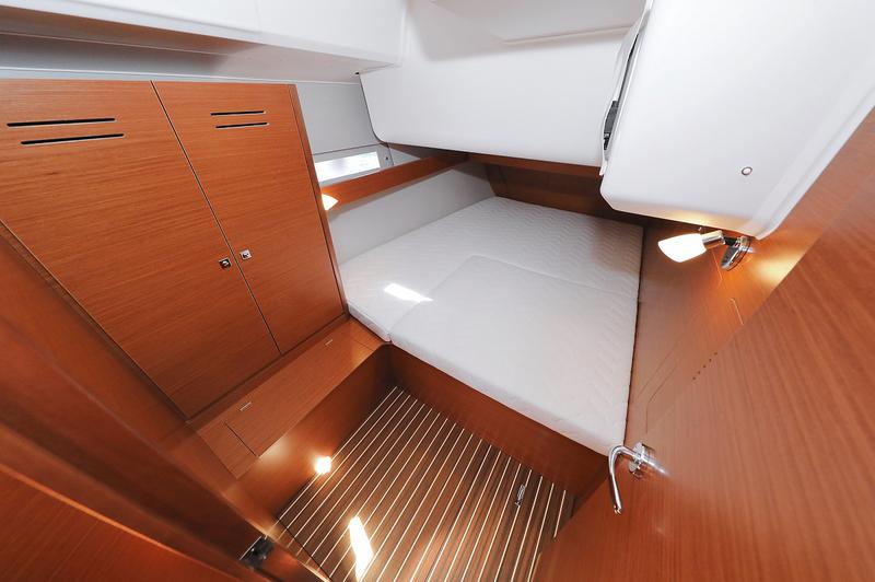 Book yachts online - sailboat - Dufour 460 Grand Large - 5 cabins - WindyLife  - rent