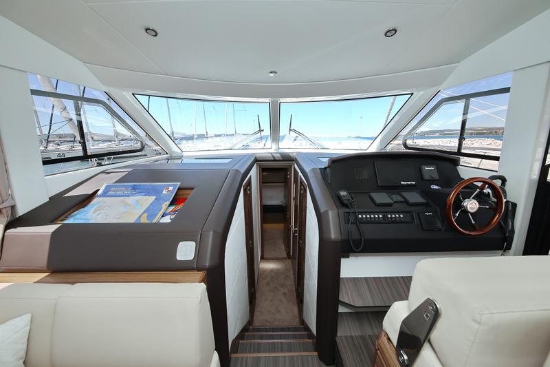 Book yachts online - motorboat - Greenline  48 Fly - Noah - rent