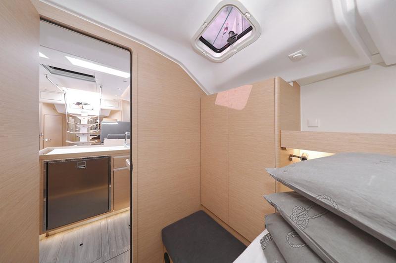 Book yachts online - sailboat - Elan  50 Impression - Abena - rent