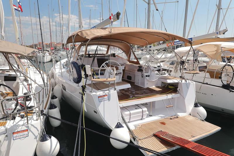 Book yachts online - sailboat - Elan  50 Impression - Abena - rent