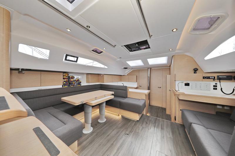 Book yachts online - sailboat - Elan  50 Impression - Abena - rent