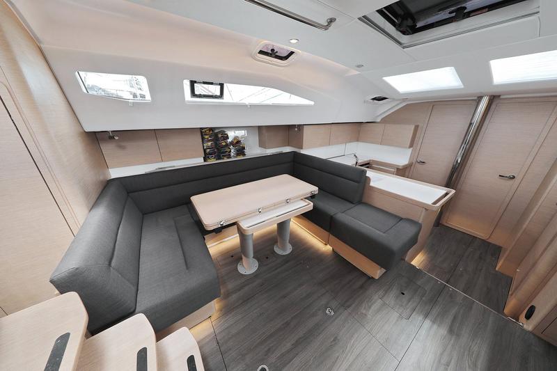 Book yachts online - sailboat - Elan  50 Impression - Abena - rent