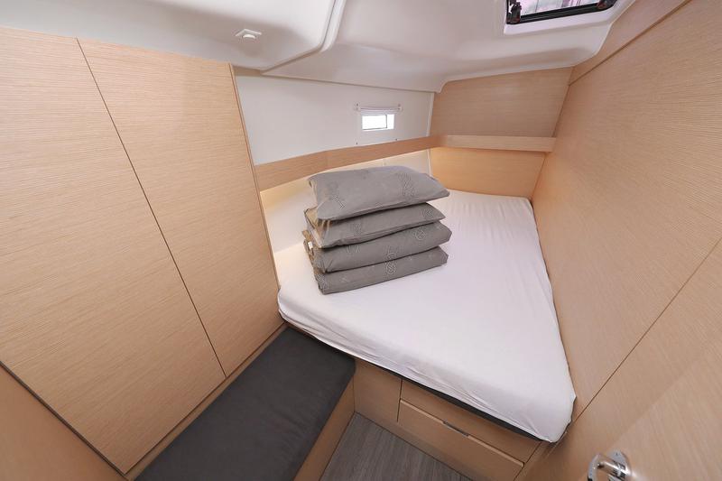 Book yachts online - sailboat - Elan  50 Impression - Abena - rent