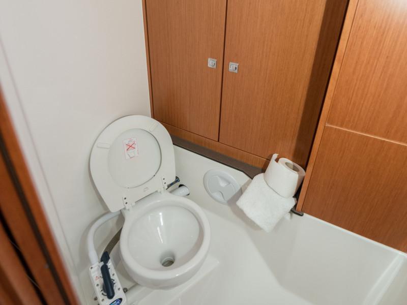 Book yachts online - sailboat - Bavaria Cruiser 37 - Rea - rent