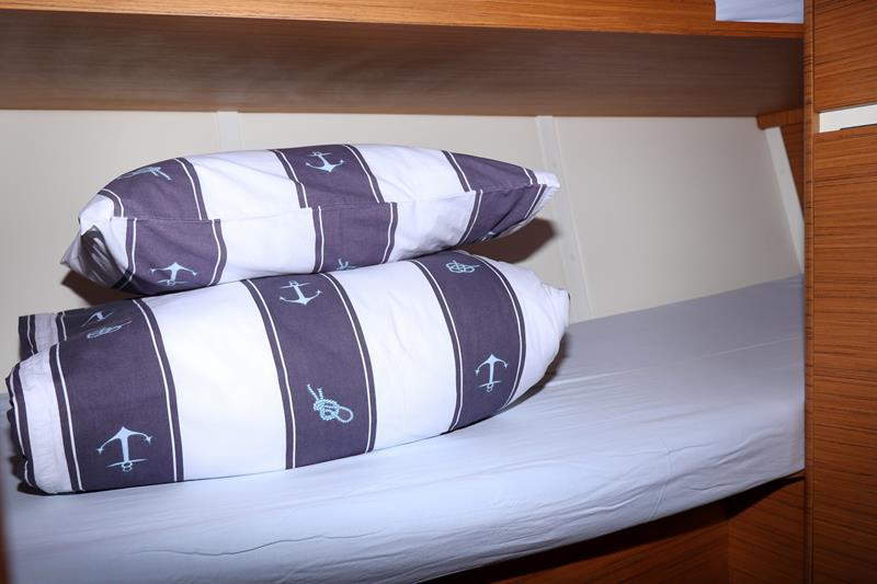 Book yachts online - sailboat - Elan 45 Impression - Indiana - rent