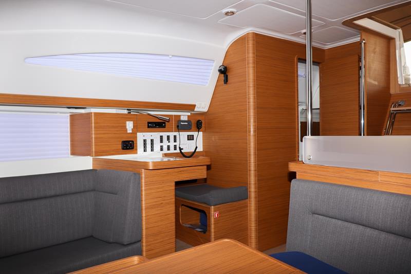 Book yachts online - sailboat - Elan 45 Impression - Indiana - rent