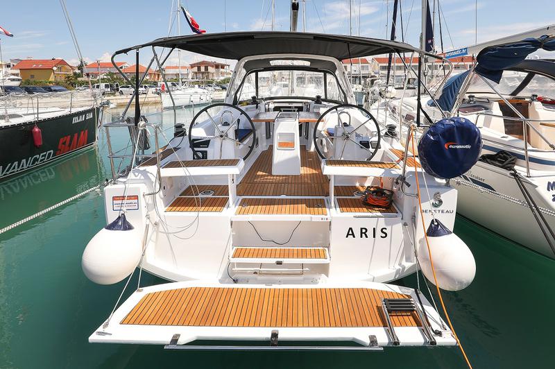 Book yachts online - sailboat - Oceanis 35.1 - Aris - rent