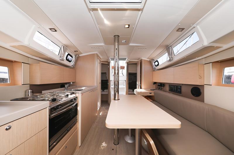 Book yachts online - sailboat - Oceanis 35.1 - Aris - rent