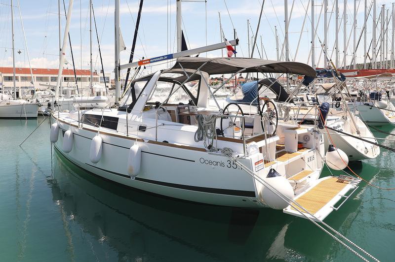 Book yachts online - sailboat - Oceanis 35.1 - Aris - rent