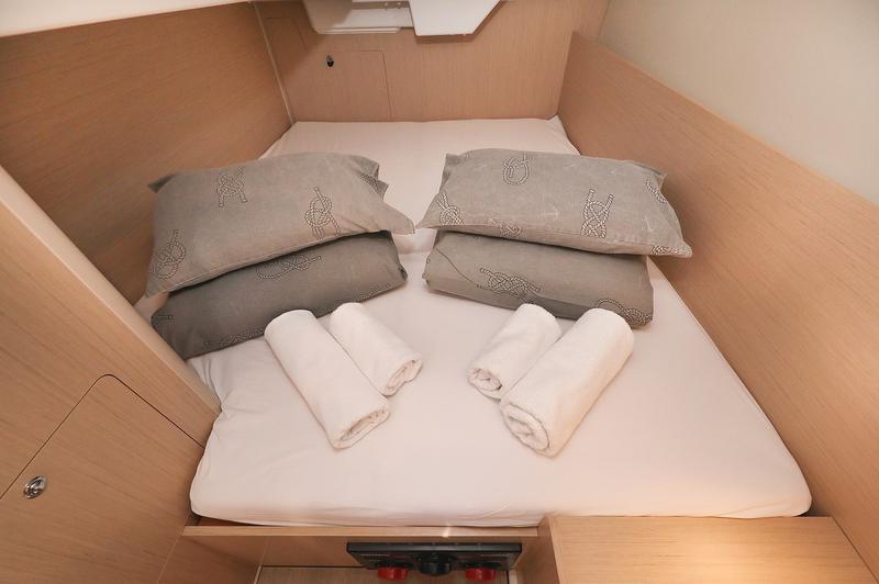 Book yachts online - sailboat - Oceanis 35.1 - Aris - rent