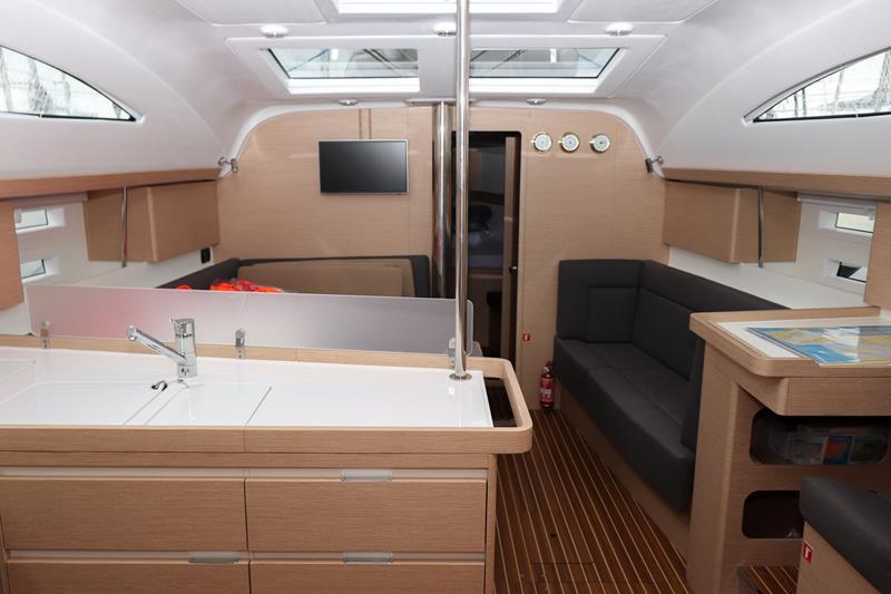 Book yachts online - sailboat - Elan 45 Impression - Octopussy  - rent