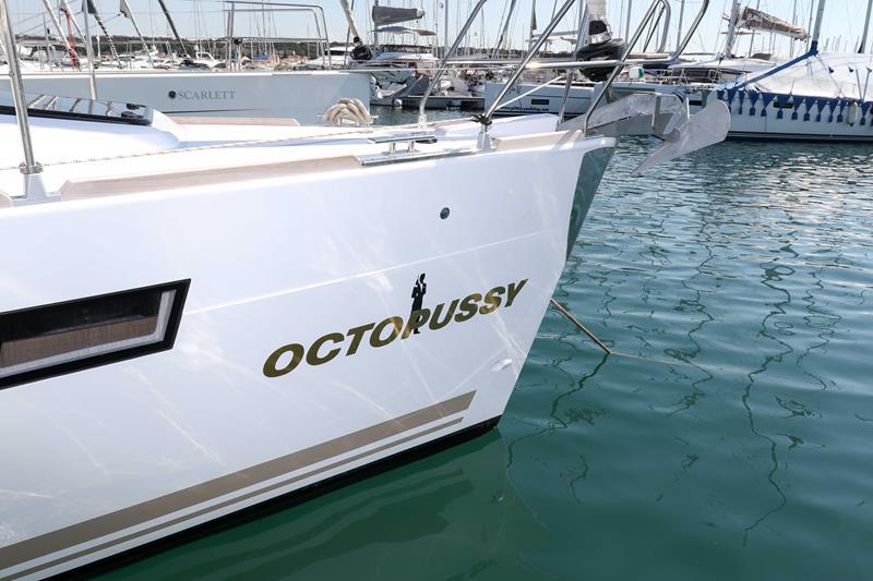 Book yachts online - sailboat - Elan 45 Impression - Octopussy  - rent