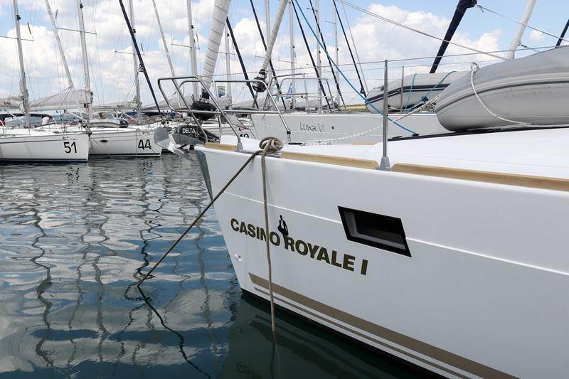 Book yachts online - sailboat - Elan 45 Impression - Casino Royale I - rent
