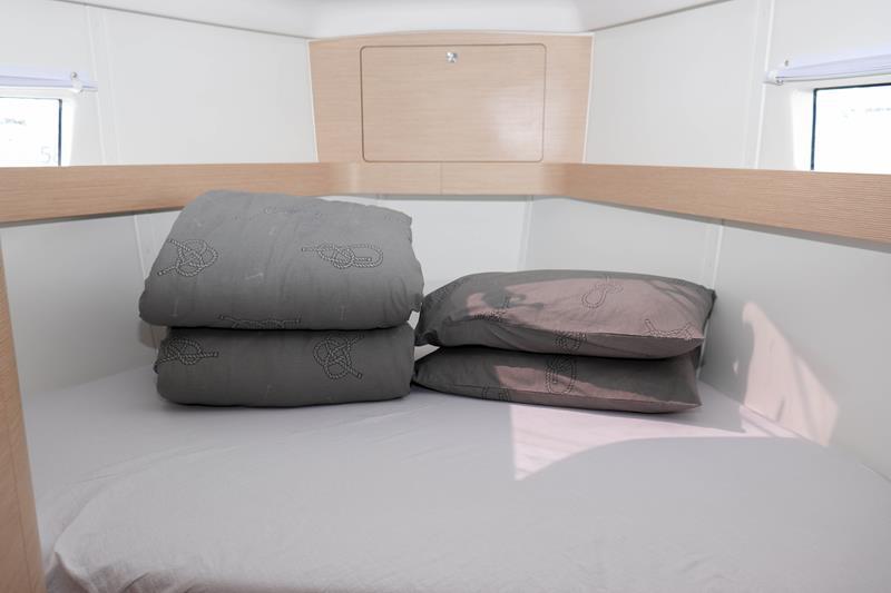 Book yachts online - sailboat - Elan 45 Impression - Casino Royale I - rent