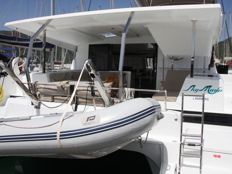 Book yachts online - catamaran - Lucia 40 - Sky Maria - rent