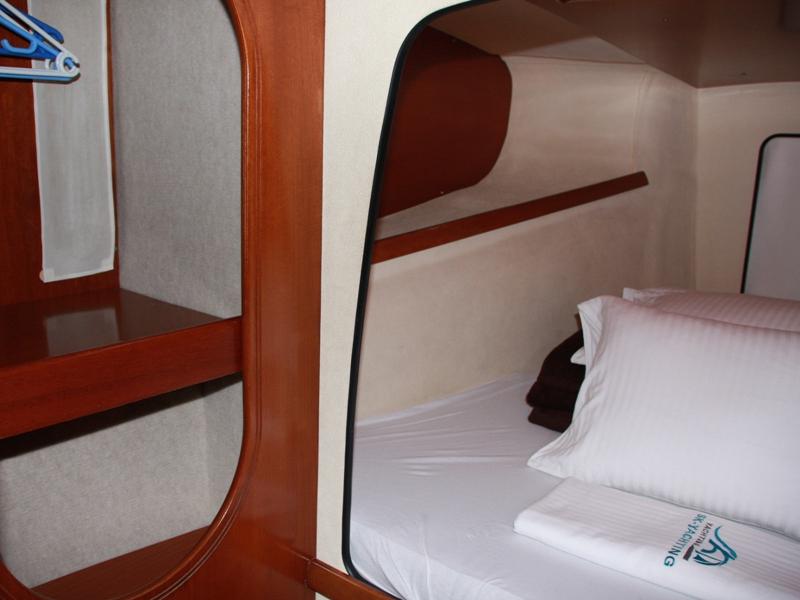 Book yachts online - catamaran - Athena 38 - Andromeda 1 - rent