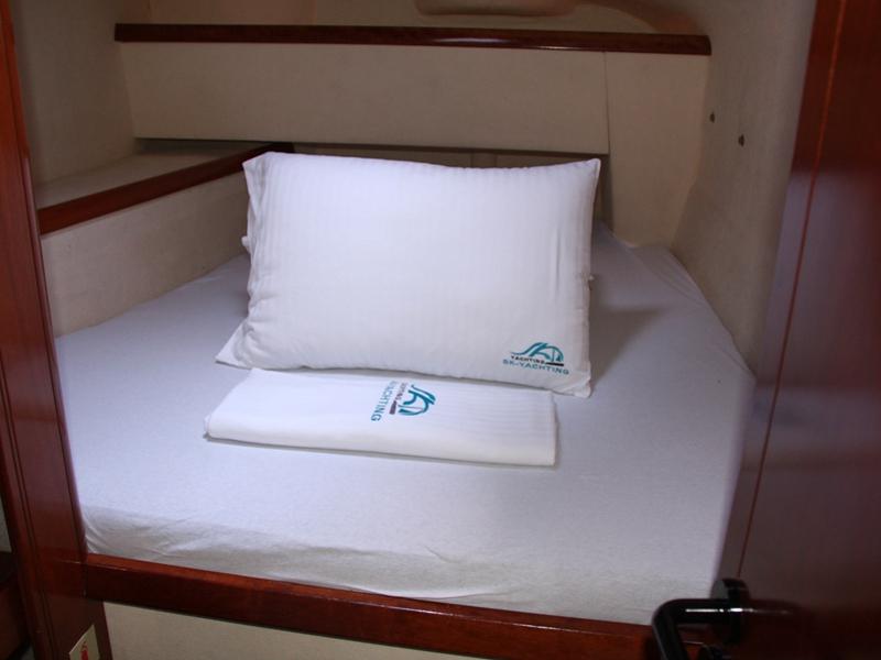 Book yachts online - catamaran - Athena 38 - Andromeda 1 - rent