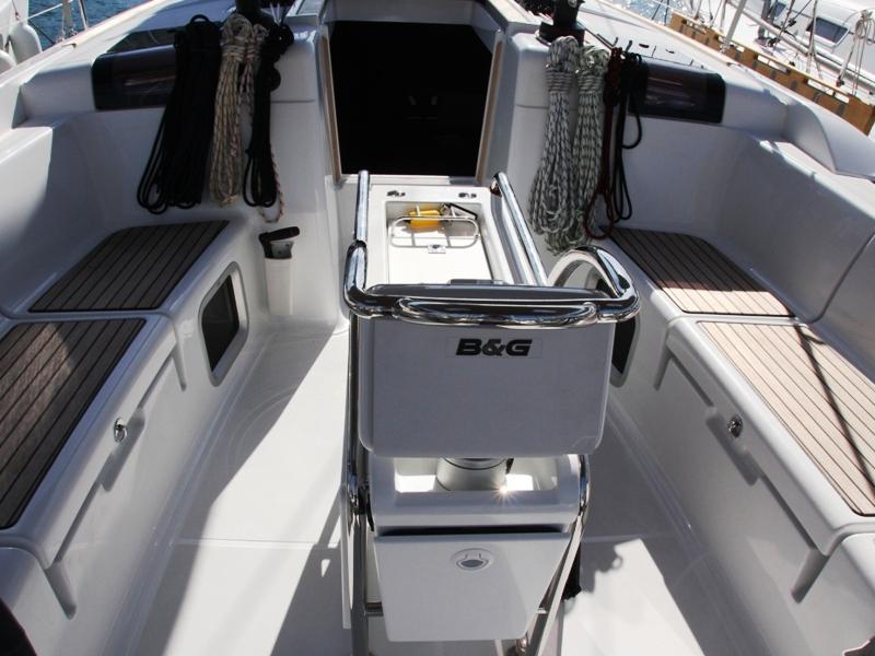 Book yachts online - sailboat - Sun Odyssey 439 - Code - rent