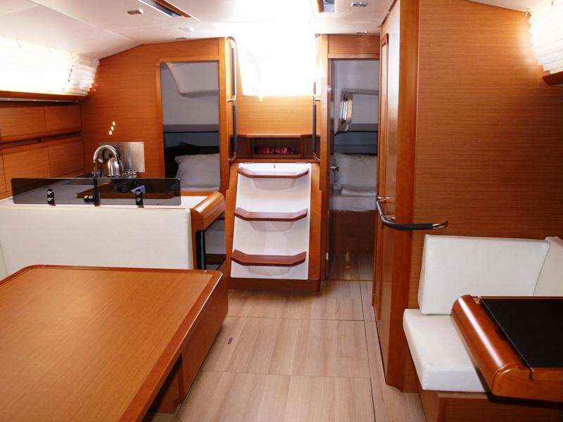 Book yachts online - sailboat - Sun Odyssey 439 - Code - rent