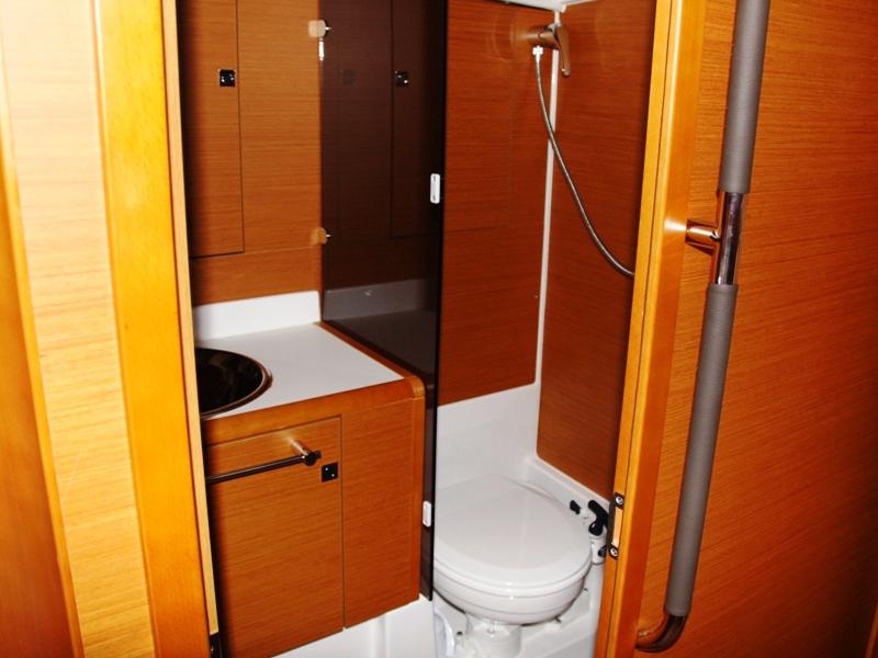 Book yachts online - sailboat - Sun Odyssey 439 - Code - rent