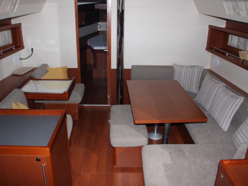 Book yachts online - sailboat - Oceanis 45 - Tonic - rent