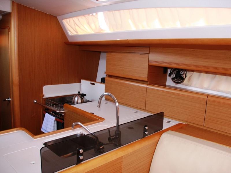 Book yachts online - sailboat - Jeanneau 53 - Nazli Denizim - rent