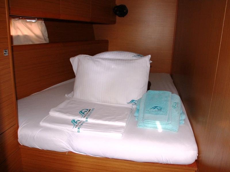 Book yachts online - sailboat - Jeanneau 53 - Nazli Denizim - rent