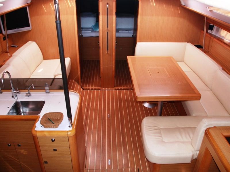 Book yachts online - sailboat - Jeanneau 53 - Nazli Denizim - rent