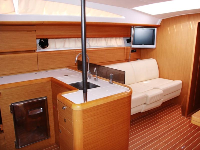 Book yachts online - sailboat - Jeanneau 53 - Nazli Denizim - rent
