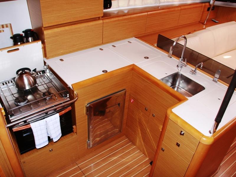 Book yachts online - sailboat - Jeanneau 53 - Nazli Denizim - rent