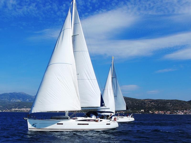 Book yachts online - sailboat - Jeanneau 53 - Nazli Denizim - rent