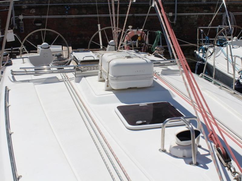 Book yachts online - sailboat - Bavaria 44 - Bonnie - rent
