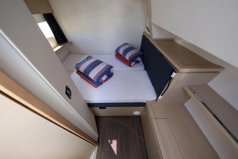 Book yachts online - catamaran - Saba 50 Quintet (6+1) - FEELING FREE - rent