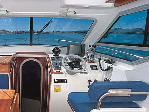 Book yachts online - motorboat - Vektor 950 - NIKO - rent