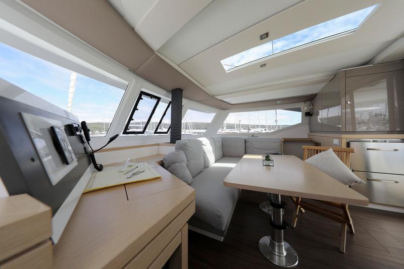 Book yachts online - catamaran - FP Lucia 40 - ANDARO - rent