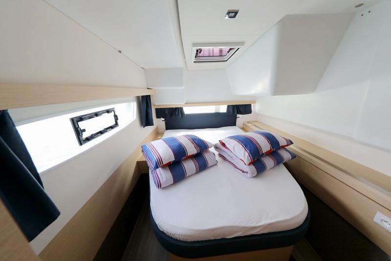 Book yachts online - catamaran - FP Lucia 40 - ANDARO - rent