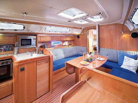 Book yachts online - sailboat - Bavaria 38 Cruiser - CORI - rent