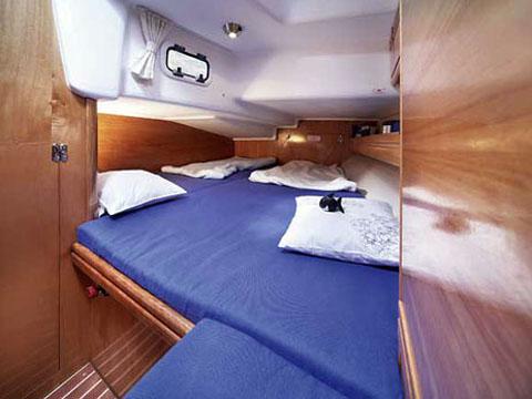 Book yachts online - sailboat - Bavaria 38 Cruiser - CORI - rent