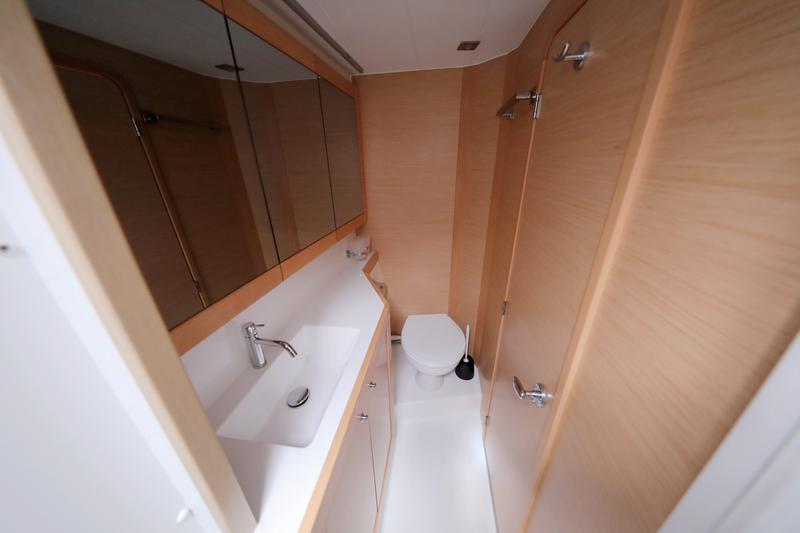 Book yachts online - catamaran - Lagoon 39 - WHITE PEARL - rent